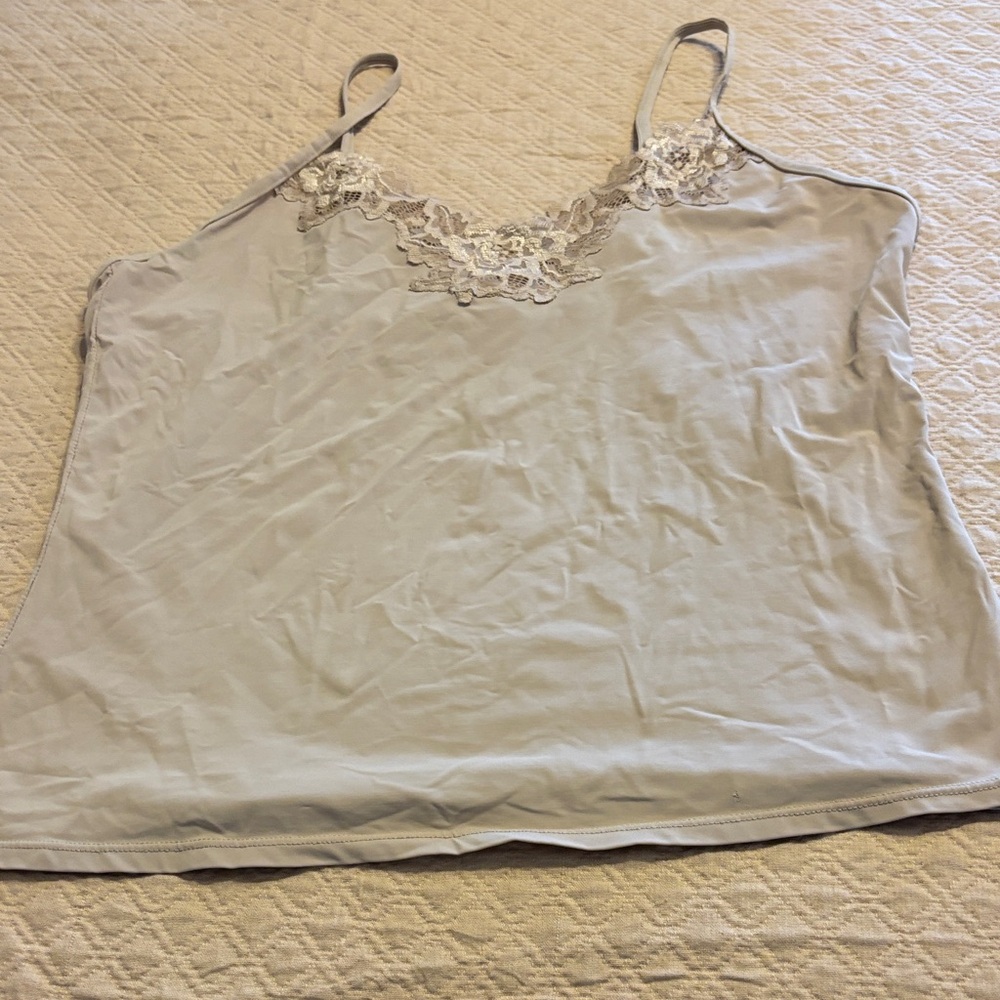Elegant Lace Trim Women's camo